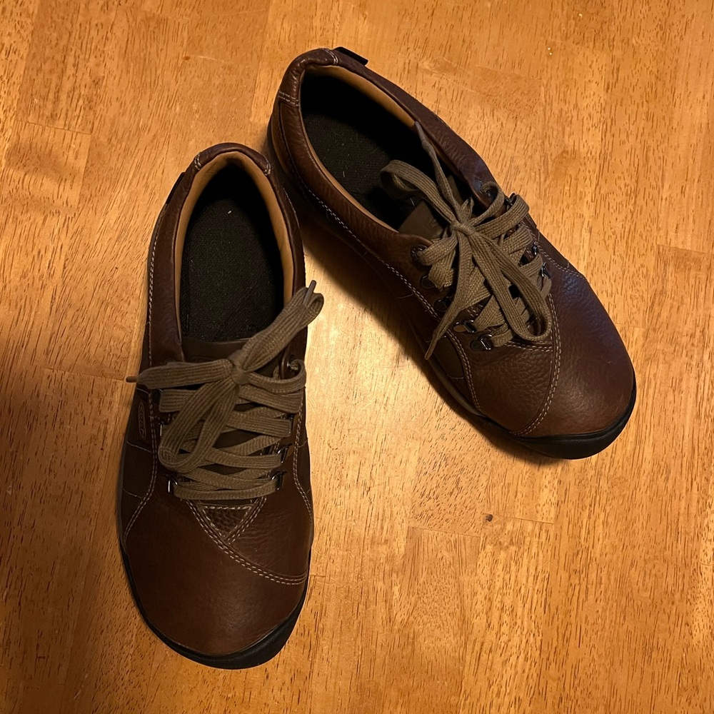 Keen Presidio Casual Comfortable Oxfords.  Women’s 9.5 M